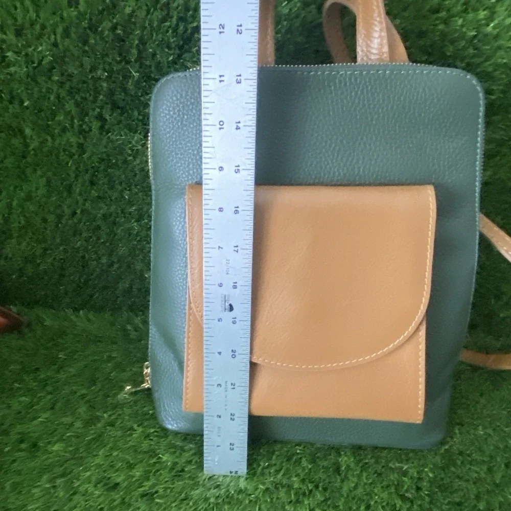 Divina Firenze Made in‎ ITALY Green & Tan Leather Womens Backpack Purse